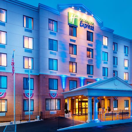 Holiday Inn Express Staten Island West, An Ihg Hotel New York City Exterior photo