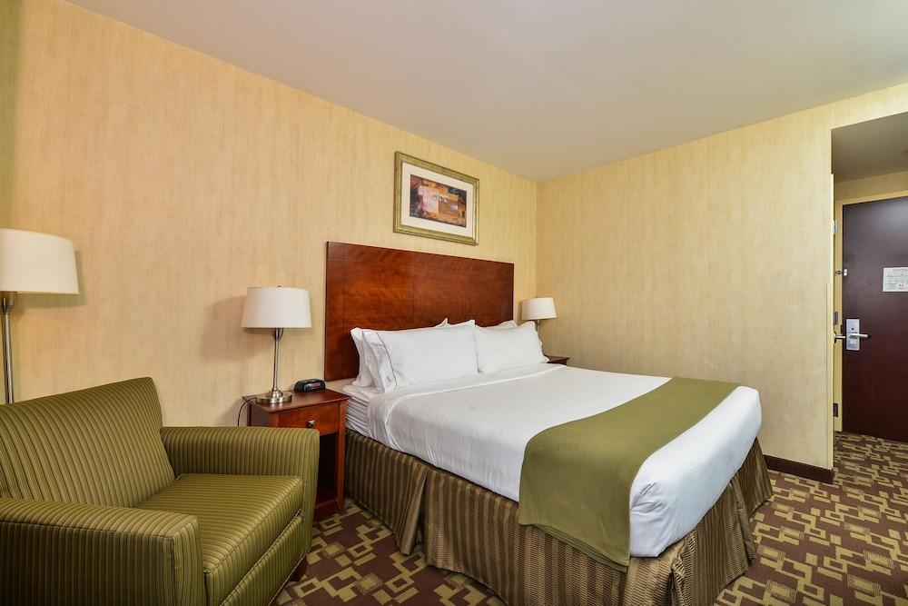 Holiday Inn Express Staten Island West, An Ihg Hotel New York City Exterior photo