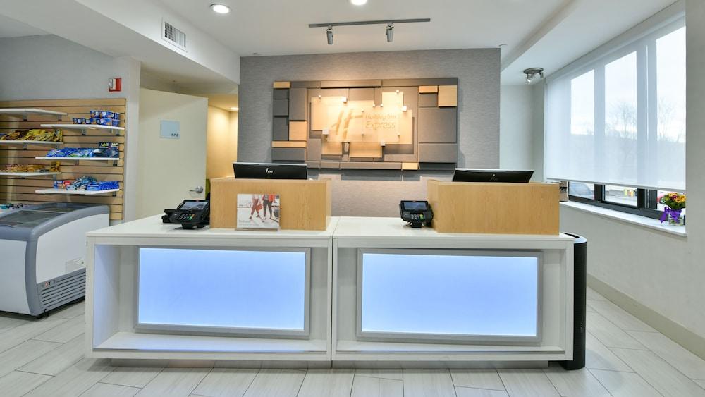 Holiday Inn Express Staten Island West, An Ihg Hotel New York City Exterior photo
