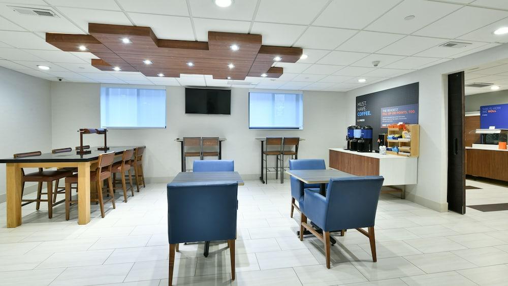 Holiday Inn Express Staten Island West, An Ihg Hotel New York City Exterior photo