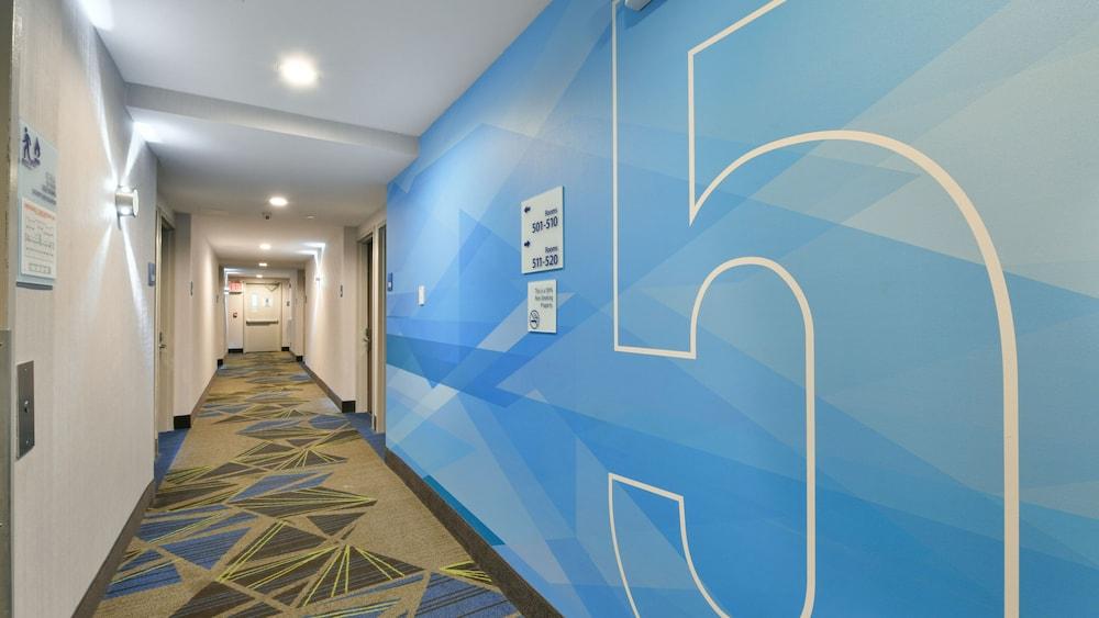 Holiday Inn Express Staten Island West, An Ihg Hotel New York City Exterior photo