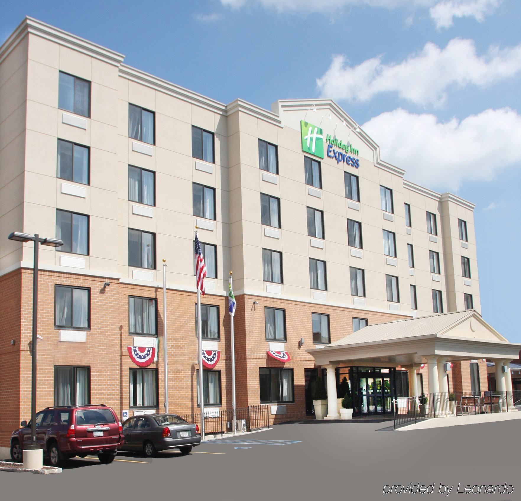 Holiday Inn Express Staten Island West, An Ihg Hotel New York City Exterior photo